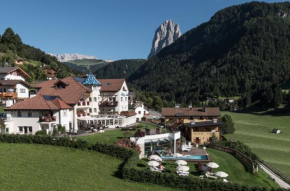  Alpenheim Charming & Spa Hotel  Ортизеи